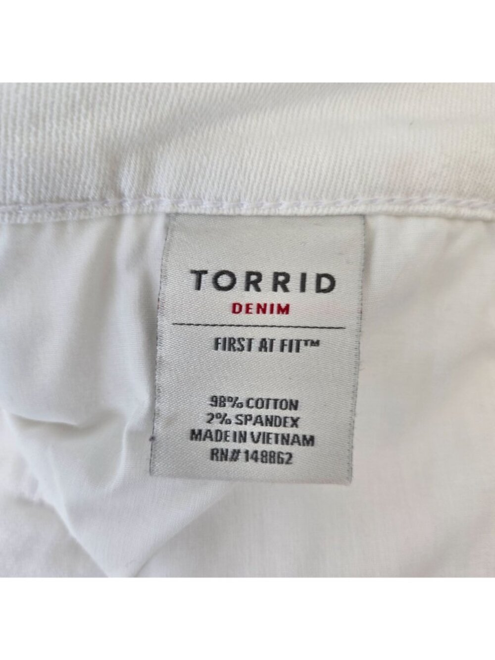 NWT Torrid Denim Mini Skirt in White Size 24 - Picture 6 of 7